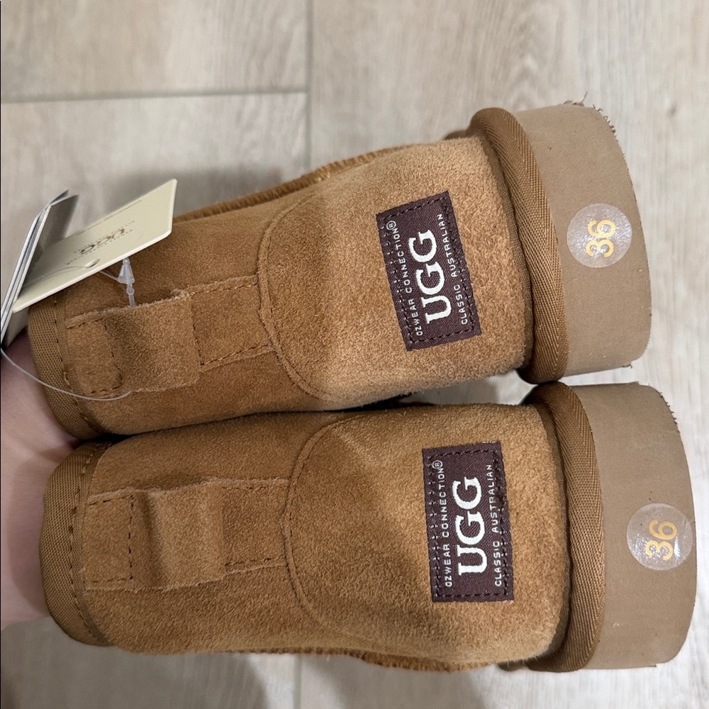 Uggs - Picture 3 of 5